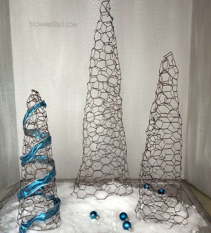 chicken wire christmas tree balls clipart