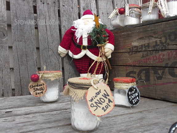 Upcycled Jars Full of Faux Snow Ornaments Christmas Craft | http://www.stowandtellu.com