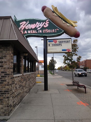 Henry's Drive-In Marquis - Route 66 Chicago - StowAndTellU.com