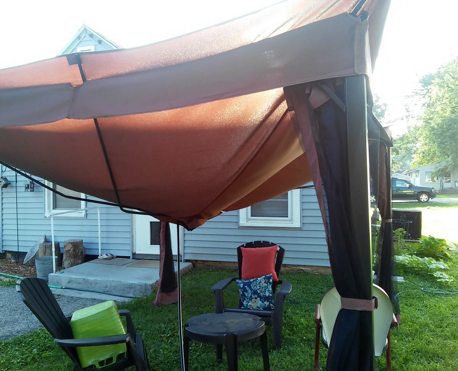 My gazebo tent collapsed - why you want to spend more - StowandTellU.com