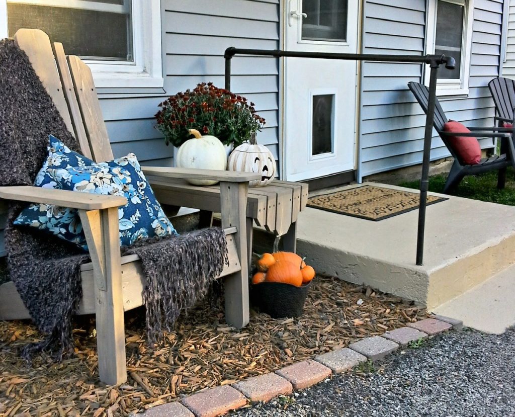 Back porch cement stoop update | Stowandtellu