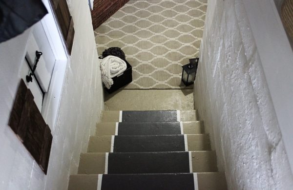 gatehouse-inspiration-stairway-entryway