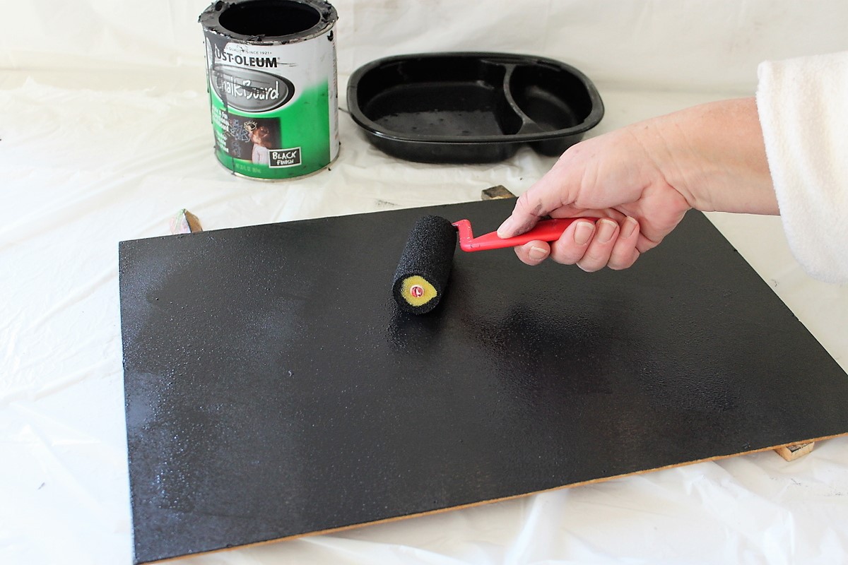 How to Make a Faux Woodgrain Chalkboard Surface