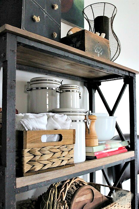 5 Tips for small space kitchen open shelving design | stowandtellu.com