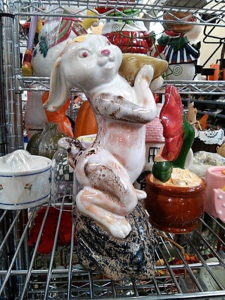 curiously-odd-vintage-easter-figurines