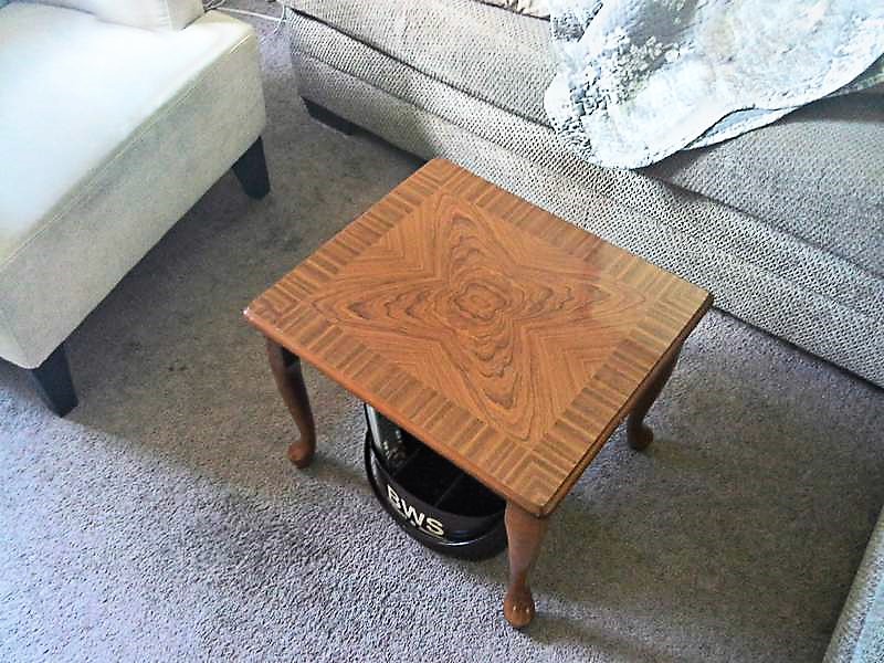 End table repuposed as a small space coffee table | stowandtellu.com