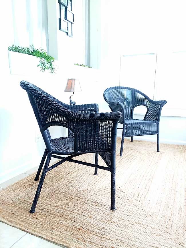 How To Spray Paint Resin Wicker Chairs If You Dare - How Many Cans Of Spray Paint For Patio Set